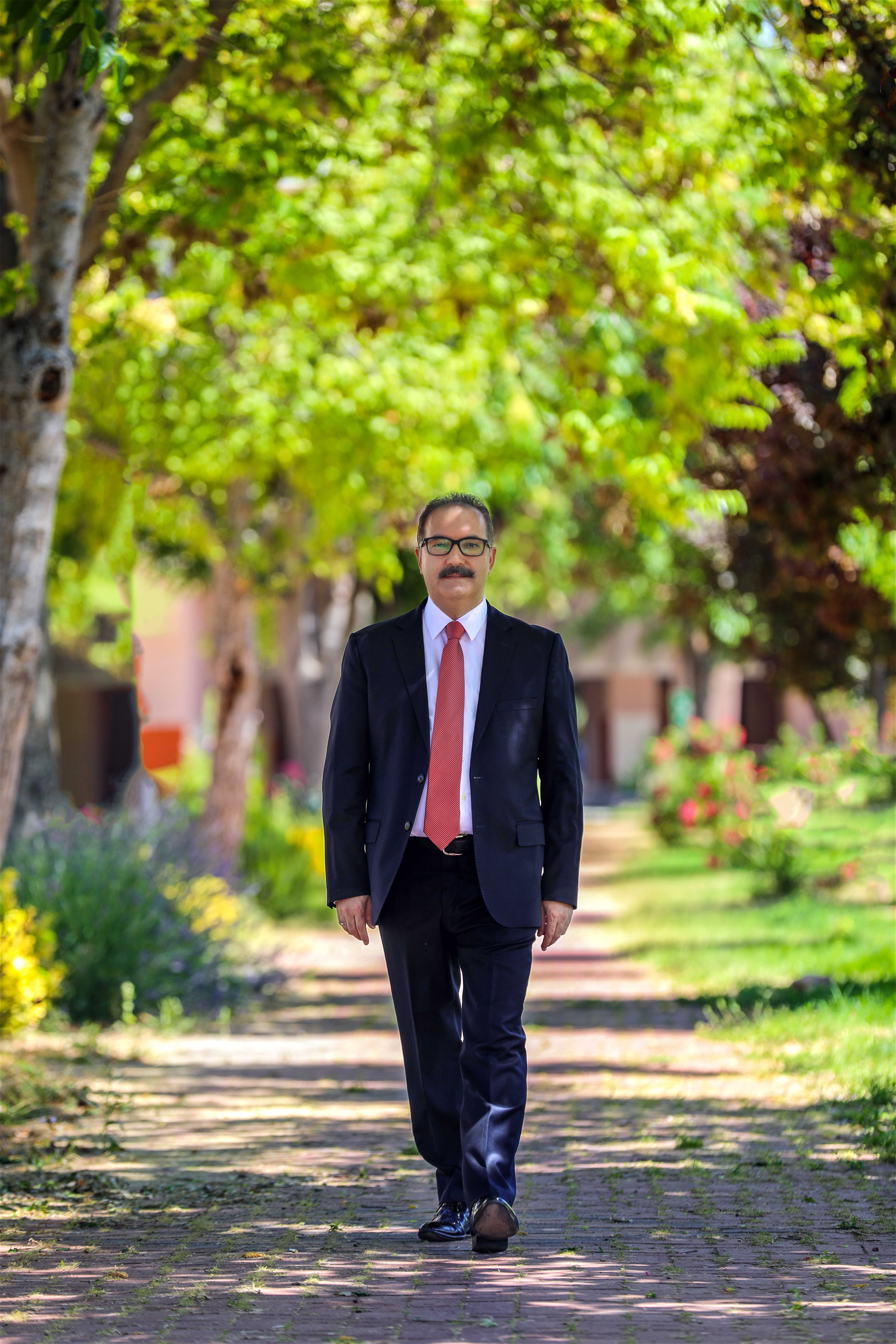 "إننا في قائمة أفضل الجامعات في العالم"