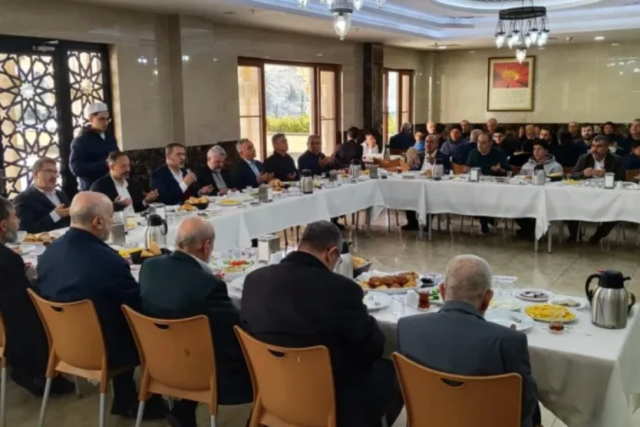 ADİL ÖZBERK HOCAEFENDİ VEFATININ 27. YILINDA DUALARLA ANILDI