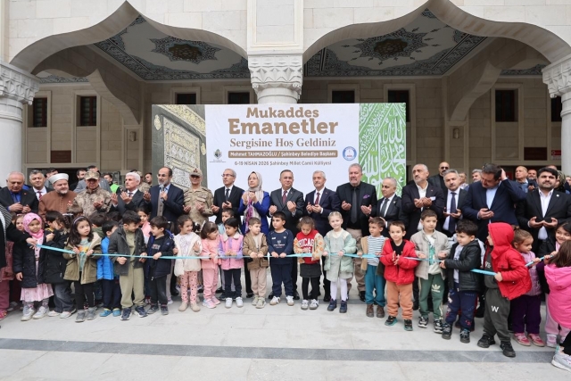 ŞAHİNBEY’DE MUKADDES EMANETLER SERGİSİ KAPILARINI AÇTI