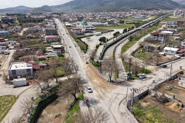 Büyükşehir’den Türkoğlu Şekeroba’nın Ulaşım Altyapısına Güçlü Dokunuş