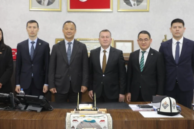 Büyükelçi Kazakbaev’den Nizip Belediyesine Övgü: "Örnek Bir Belediyecilik Anlayışı"