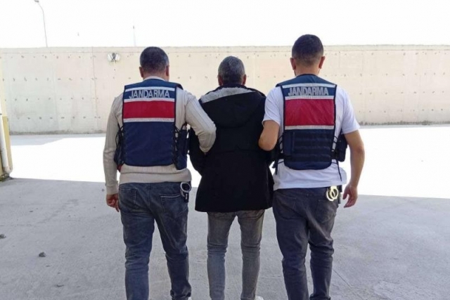 Kesinleşmiş hapis cezalarıyla aranan 2 şahıs yakalandı
