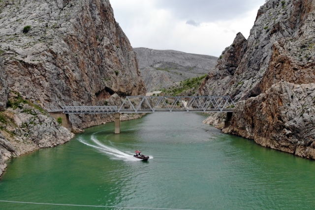 Ortadoğu’nun en uzun akarsuyu Fırat Nehri 3 ülkeye hayat veriyor