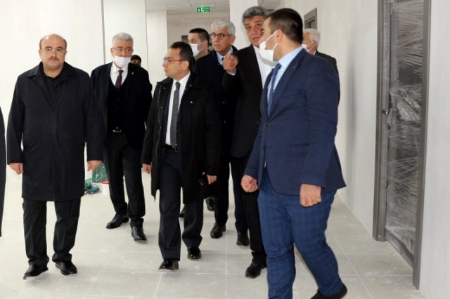 Nizip gümrük müdürlüğü’nün inşaat alanı incelendi