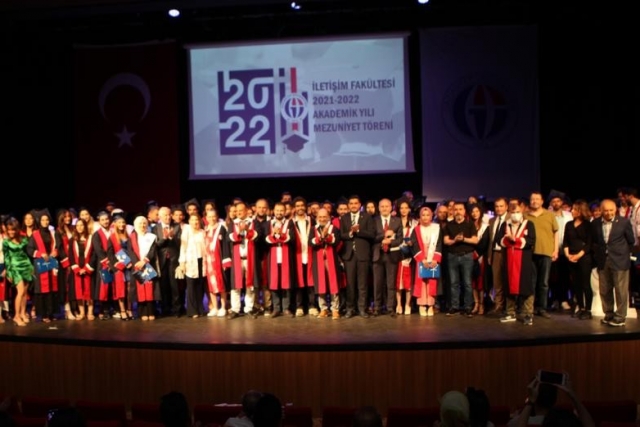 İletişimcilerin mezuniyet heyecanı
