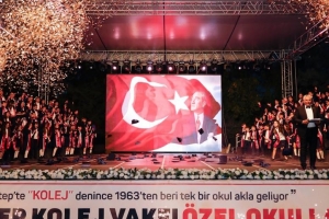 GKV Özel İlkokulu'nda kep heyecanı ve mezuniyet gururu